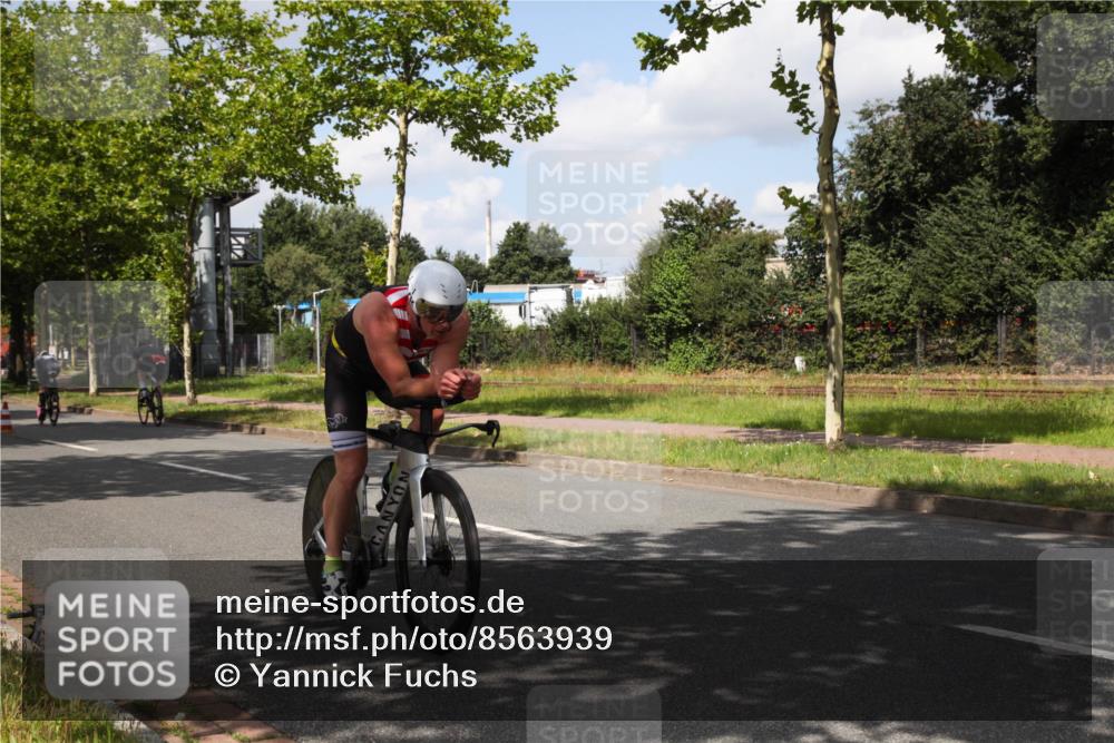 10.08.2025 - GEWOBA Citytriathlon Bremen Yannick Fuchs http://msf.ph/oto/8563939 10.08.2025 12:41:21 Radfahren 568, 609, 619, 660, 665, 705, 730, 755, 830, 849, 862, 934, 1014 meine-sportfotos.de