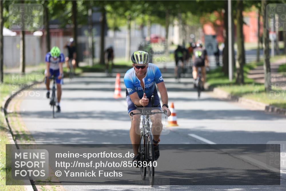 10.08.2025 - GEWOBA Citytriathlon Bremen Yannick Fuchs http://msf.ph/oto/8563940 10.08.2025 14:39:11 Radfahren 18, 100, 130, 174, 236, 283, 427 meine-sportfotos.de