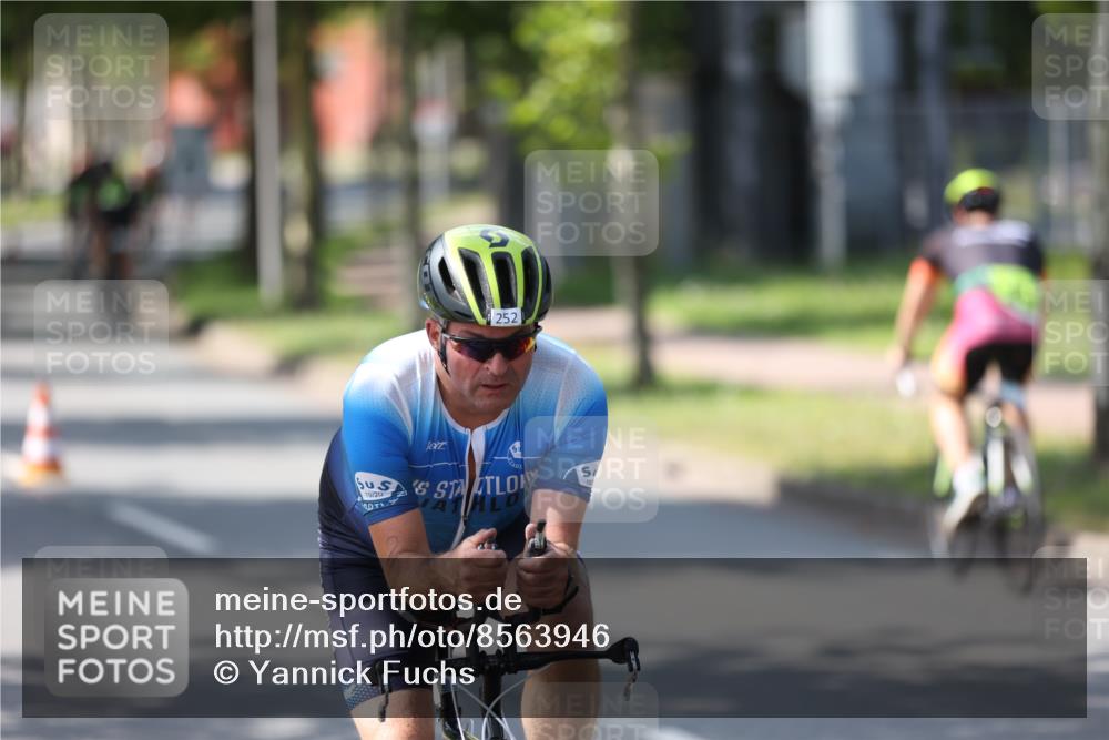 10.08.2025 - GEWOBA Citytriathlon Bremen Yannick Fuchs http://msf.ph/oto/8563946 10.08.2025 14:39:12 Radfahren 18, 100, 130, 174, 236, 283, 427 meine-sportfotos.de
