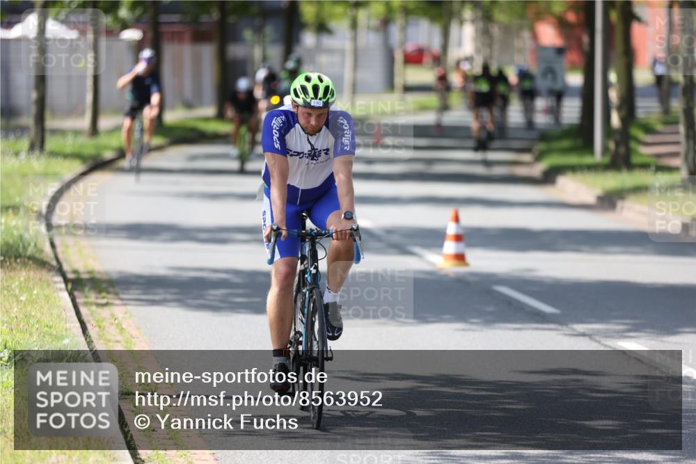 10.08.2025 - GEWOBA Citytriathlon Bremen Yannick Fuchs http://msf.ph/oto/8563952 10.08.2025 14:39:13 Radfahren 18, 100, 130, 174, 281, 283, 427 meine-sportfotos.de
