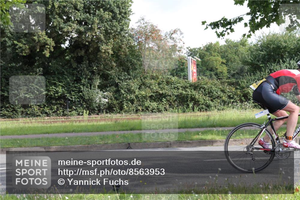 10.08.2025 - GEWOBA Citytriathlon Bremen Yannick Fuchs http://msf.ph/oto/8563953 10.08.2025 10:53:26 Radfahren 29, 225, 350, 404, 502 meine-sportfotos.de