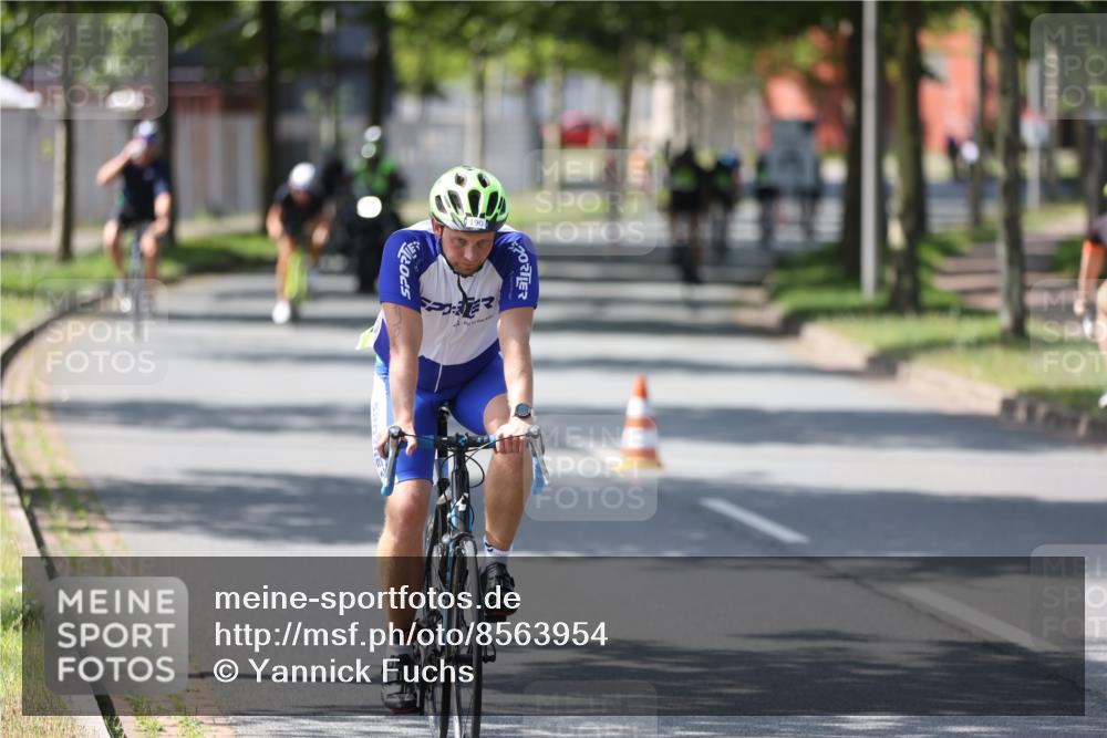10.08.2025 - GEWOBA Citytriathlon Bremen Yannick Fuchs http://msf.ph/oto/8563954 10.08.2025 14:39:13 Radfahren 18, 100, 130, 174, 281, 283, 427 meine-sportfotos.de