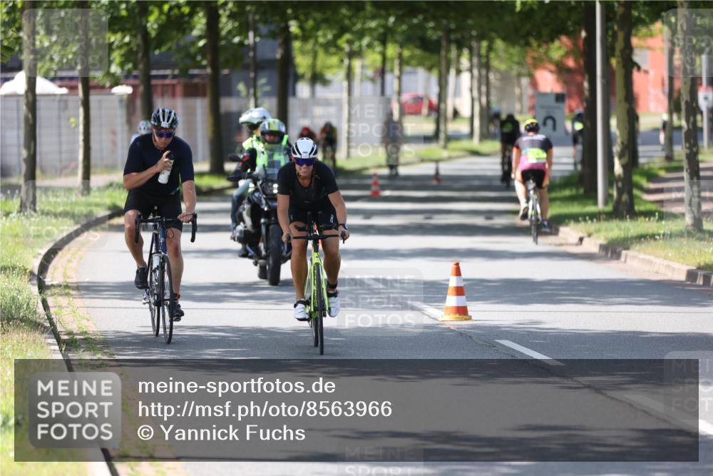 10.08.2025 - GEWOBA Citytriathlon Bremen Yannick Fuchs http://msf.ph/oto/8563966 10.08.2025 14:39:16 Radfahren 18, 94, 100, 130, 174, 281, 283, 427 meine-sportfotos.de