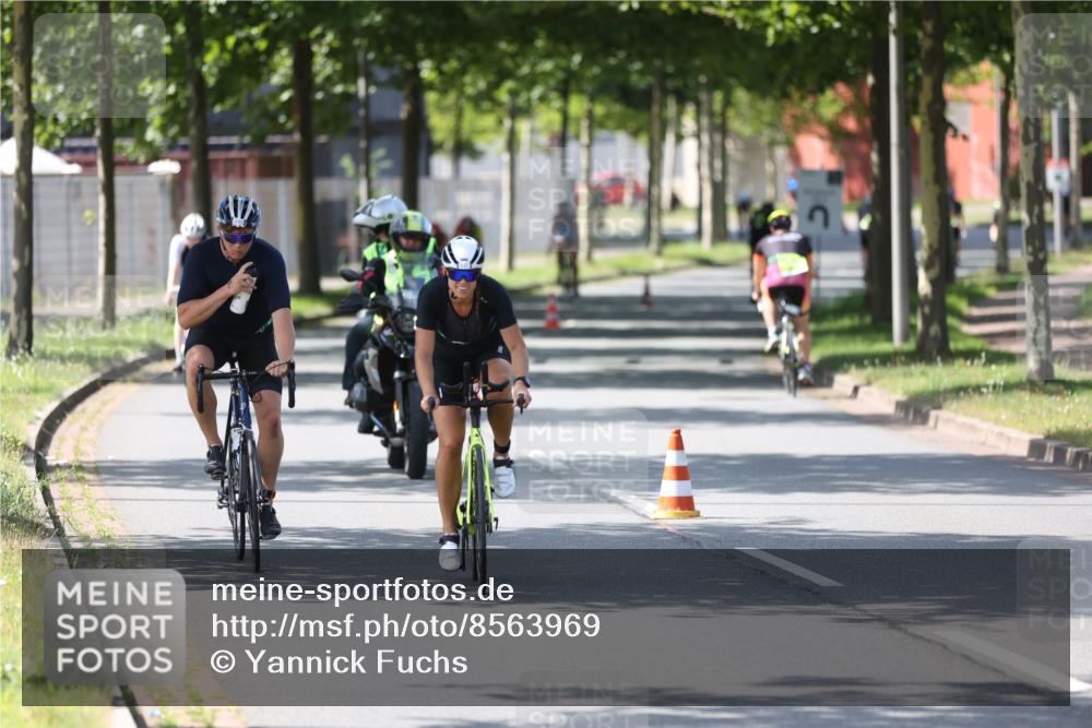 10.08.2025 - GEWOBA Citytriathlon Bremen Yannick Fuchs http://msf.ph/oto/8563969 10.08.2025 14:39:16 Radfahren 18, 94, 100, 130, 174, 281, 283, 427 meine-sportfotos.de