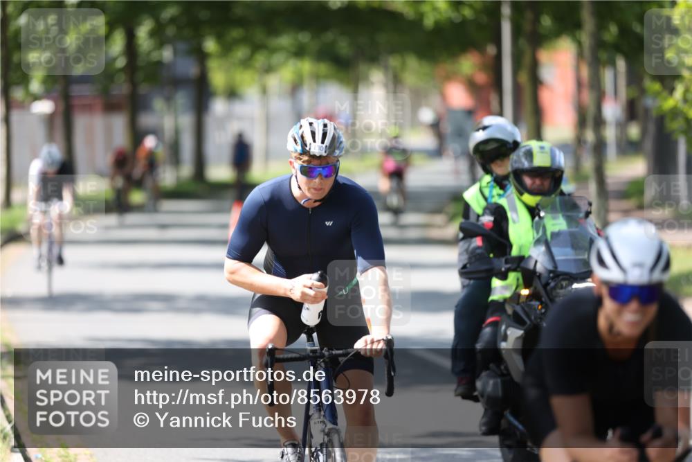 10.08.2025 - GEWOBA Citytriathlon Bremen Yannick Fuchs http://msf.ph/oto/8563978 10.08.2025 14:39:17 Radfahren 18, 94, 130, 174, 281, 283, 427 meine-sportfotos.de