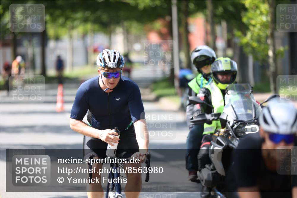 10.08.2025 - GEWOBA Citytriathlon Bremen Yannick Fuchs http://msf.ph/oto/8563980 10.08.2025 14:39:18 Radfahren 18, 84, 94, 130, 174, 281, 283, 427 meine-sportfotos.de