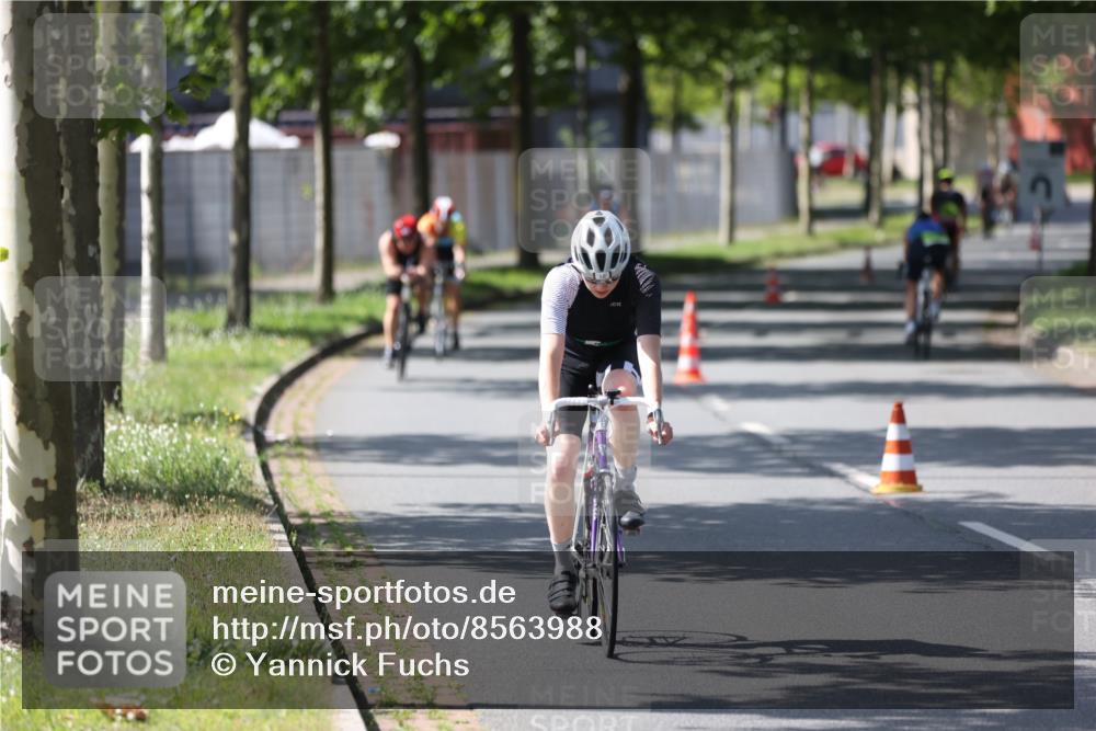 10.08.2025 - GEWOBA Citytriathlon Bremen Yannick Fuchs http://msf.ph/oto/8563988 10.08.2025 14:39:19 Radfahren 18, 84, 94, 126, 130, 174, 281, 283, 427 meine-sportfotos.de