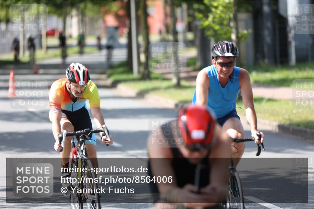 10.08.2025 - GEWOBA Citytriathlon Bremen Yannick Fuchs http://msf.ph/oto/8564006 10.08.2025 14:39:24 Radfahren 18, 84, 94, 101, 126, 130, 174, 281, 283, 334, 427 meine-sportfotos.de