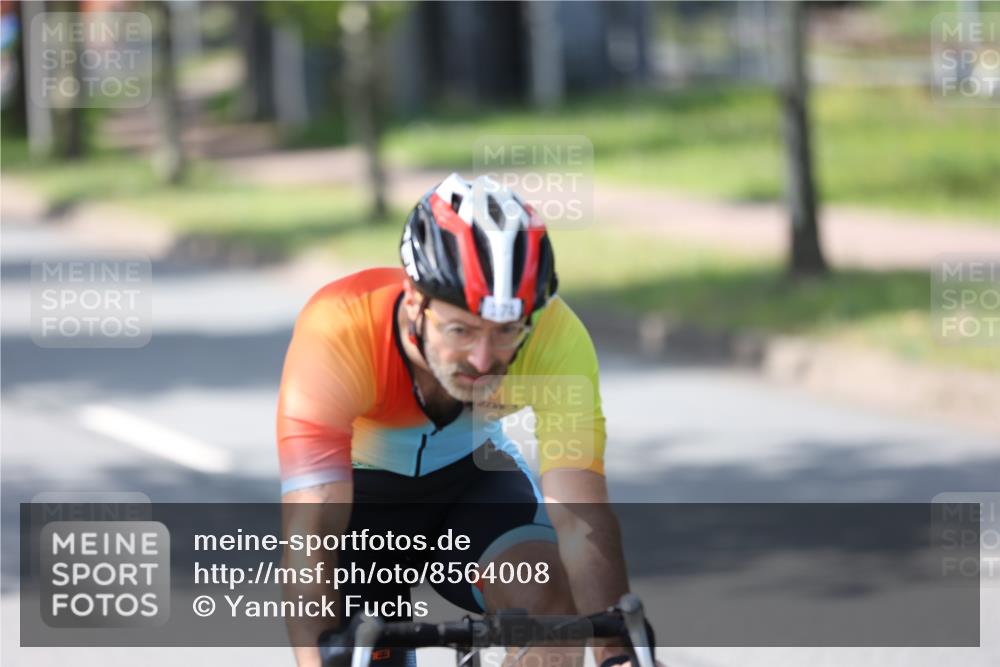 10.08.2025 - GEWOBA Citytriathlon Bremen Yannick Fuchs http://msf.ph/oto/8564008 10.08.2025 14:39:25 Radfahren 18, 84, 94, 101, 126, 130, 174, 281, 283, 334, 427 meine-sportfotos.de