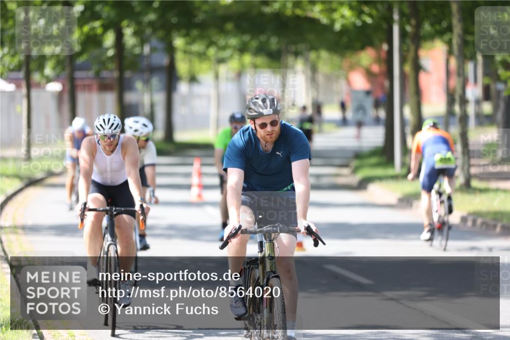 10.08.2025 - GEWOBA Citytriathlon Bremen Yannick Fuchs http://msf.ph/oto/8564020 10.08.2025 14:39:34 Radfahren 84, 90, 94, 101, 126, 174, 281, 283, 334 meine-sportfotos.de