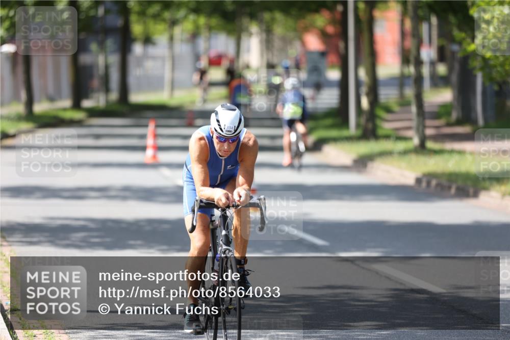 10.08.2025 - GEWOBA Citytriathlon Bremen Yannick Fuchs http://msf.ph/oto/8564033 10.08.2025 14:39:37 Radfahren 80, 84, 90, 94, 101, 124, 126, 215, 281, 334 meine-sportfotos.de