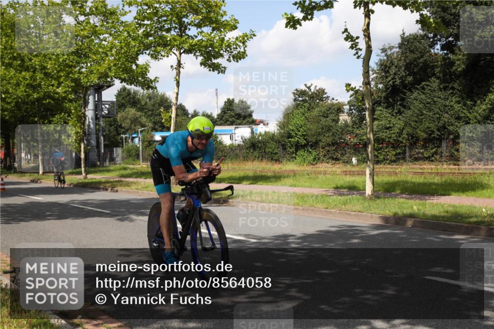 10.08.2025 - GEWOBA Citytriathlon Bremen Yannick Fuchs http://msf.ph/oto/8564058 10.08.2025 12:42:50 Radfahren 628, 644, 684, 710, 846, 850, 871, 909, 944, 953 meine-sportfotos.de