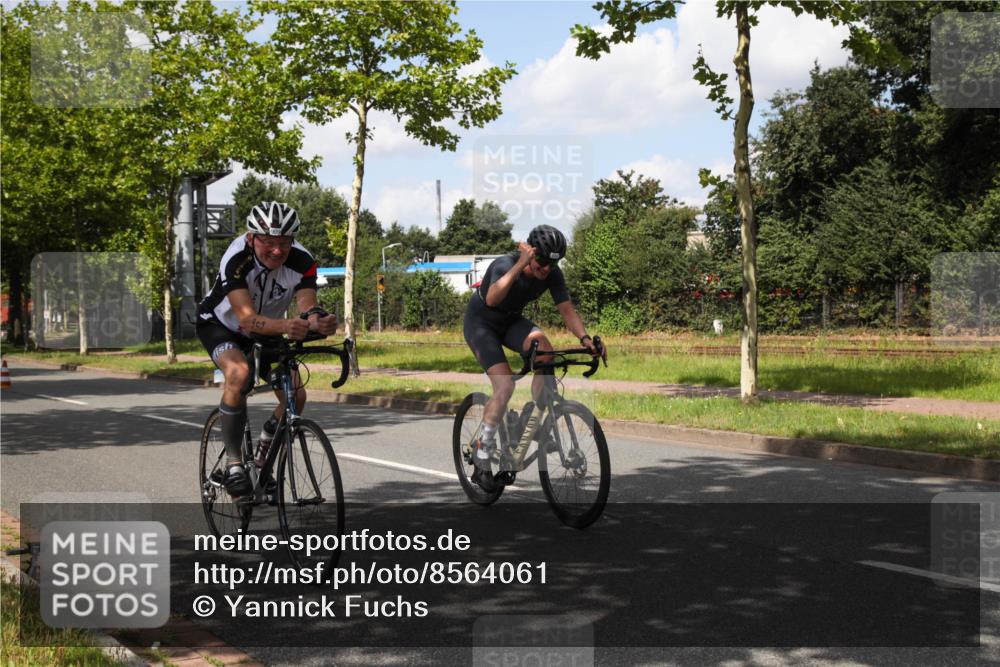 10.08.2025 - GEWOBA Citytriathlon Bremen Yannick Fuchs http://msf.ph/oto/8564061 10.08.2025 12:42:54 Radfahren 628, 644, 684, 710, 846, 850, 871, 909 meine-sportfotos.de
