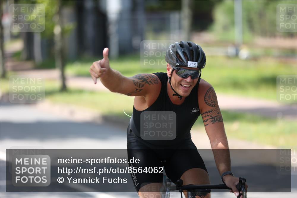 10.08.2025 - GEWOBA Citytriathlon Bremen Yannick Fuchs http://msf.ph/oto/8564062 10.08.2025 14:39:47 Radfahren 80, 90, 124, 215, 217, 274, 334 meine-sportfotos.de