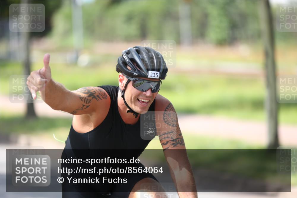 10.08.2025 - GEWOBA Citytriathlon Bremen Yannick Fuchs http://msf.ph/oto/8564064 10.08.2025 14:39:47 Radfahren 80, 90, 124, 215, 217, 274, 334 meine-sportfotos.de