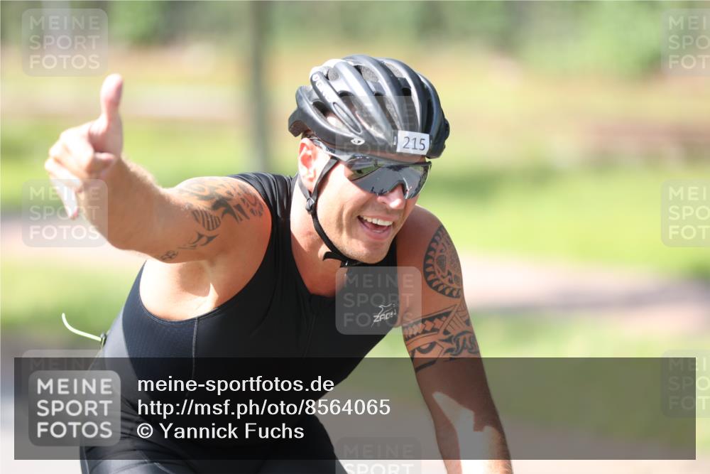 10.08.2025 - GEWOBA Citytriathlon Bremen Yannick Fuchs http://msf.ph/oto/8564065 10.08.2025 14:39:47 Radfahren 80, 90, 124, 215, 217, 274, 334 meine-sportfotos.de