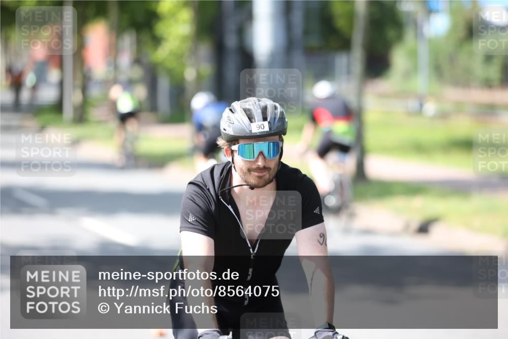 10.08.2025 - GEWOBA Citytriathlon Bremen Yannick Fuchs http://msf.ph/oto/8564075 10.08.2025 14:39:51 Radfahren 52, 69, 80, 90, 124, 139, 215, 217, 274 meine-sportfotos.de