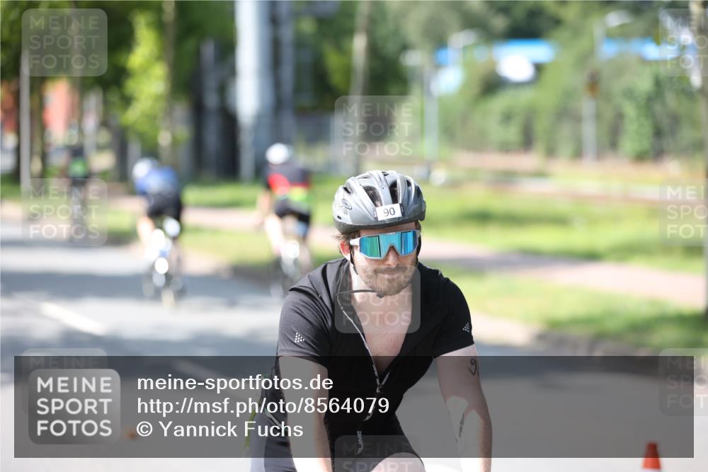 10.08.2025 - GEWOBA Citytriathlon Bremen Yannick Fuchs http://msf.ph/oto/8564079 10.08.2025 14:39:51 Radfahren 52, 69, 80, 90, 124, 139, 215, 217, 274 meine-sportfotos.de