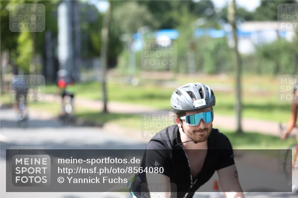 10.08.2025 - GEWOBA Citytriathlon Bremen Yannick Fuchs http://msf.ph/oto/8564080 10.08.2025 14:39:51 Radfahren 52, 69, 80, 90, 124, 139, 215, 217, 274 meine-sportfotos.de