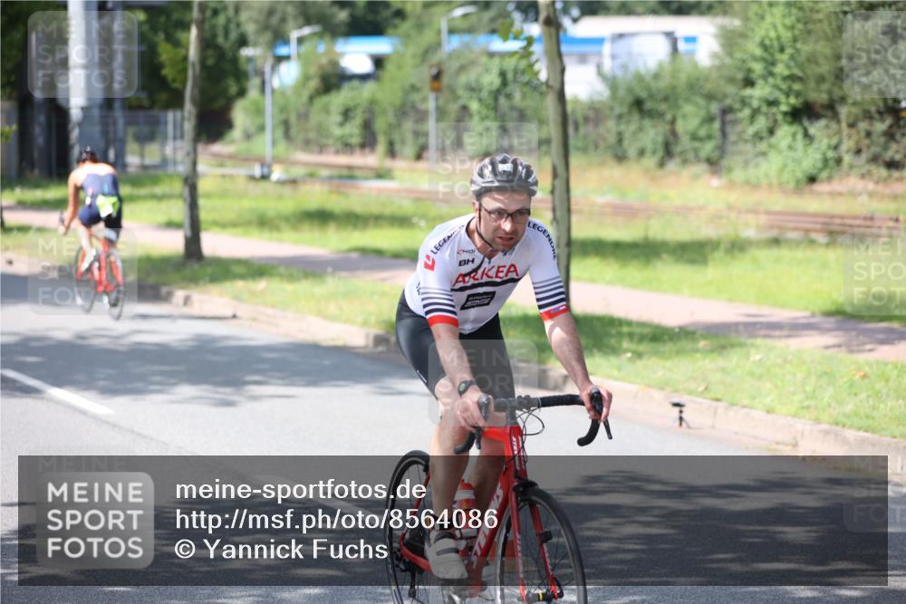 10.08.2025 - GEWOBA Citytriathlon Bremen Yannick Fuchs http://msf.ph/oto/8564086 10.08.2025 14:39:53 Radfahren 52, 69, 80, 90, 124, 139, 215, 217, 274 meine-sportfotos.de