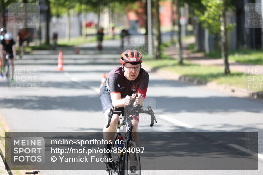 10.08.2025 - GEWOBA Citytriathlon Bremen Yannick Fuchs http://msf.ph/oto/8564097 10.08.2025 14:39:59 Radfahren 52, 59, 69, 80, 124, 139, 215, 217, 225, 274 meine-sportfotos.de