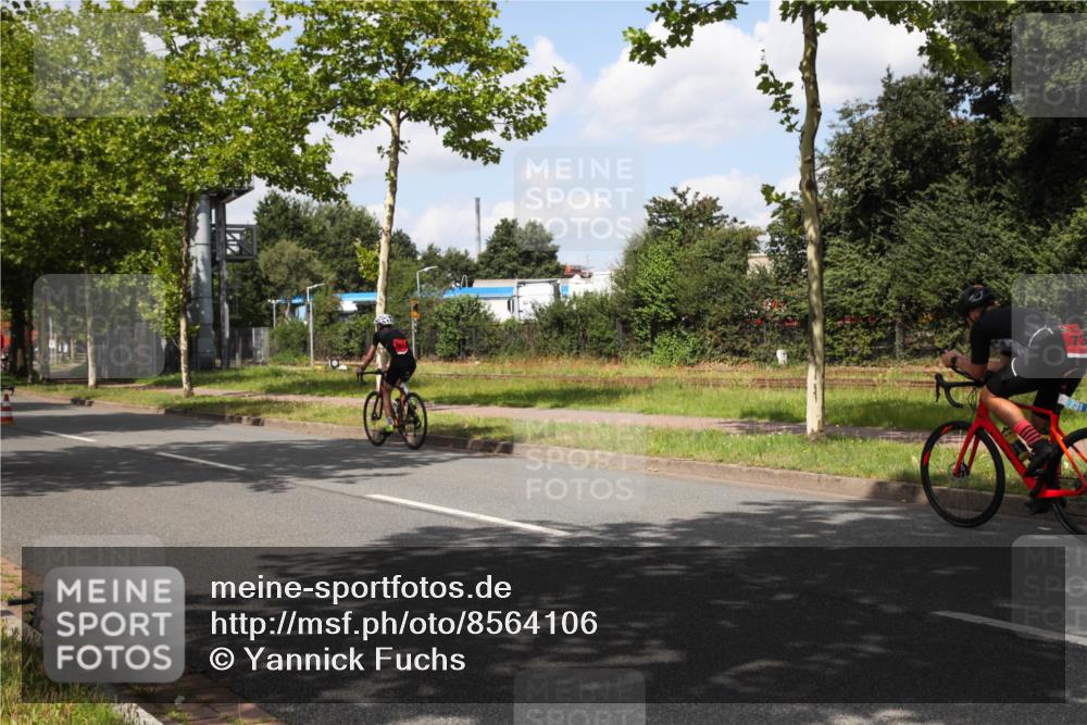 10.08.2025 - GEWOBA Citytriathlon Bremen Yannick Fuchs http://msf.ph/oto/8564106 10.08.2025 12:43:18 Radfahren 612, 646, 677, 885, 889, 945, 964, 1038 meine-sportfotos.de