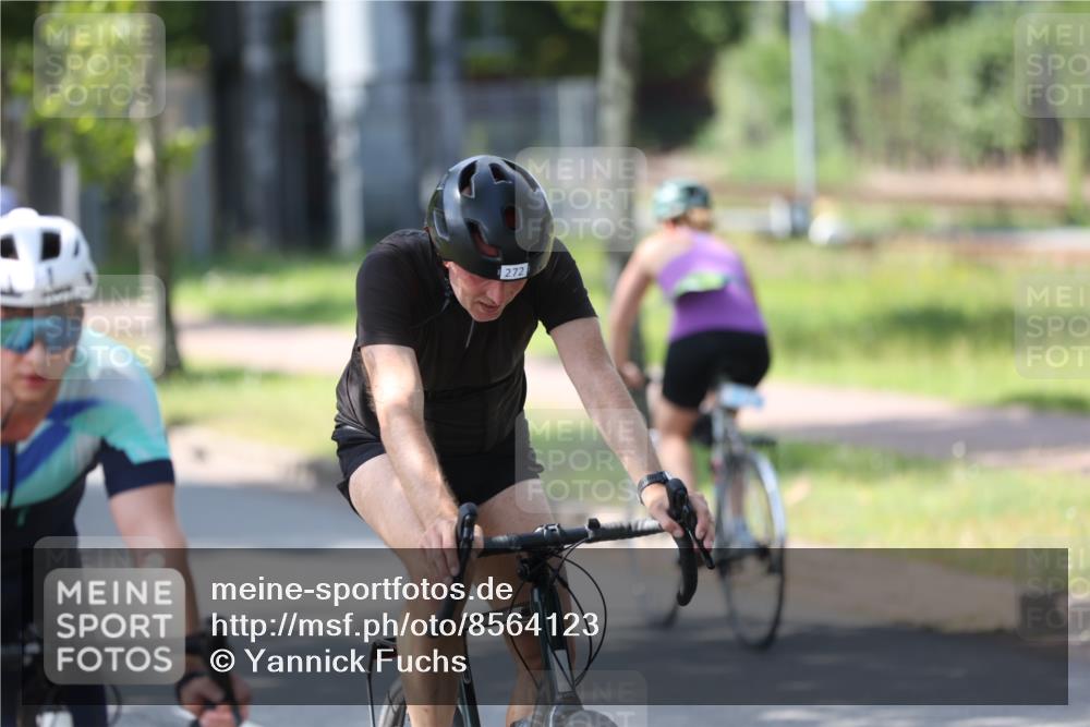 10.08.2025 - GEWOBA Citytriathlon Bremen Yannick Fuchs http://msf.ph/oto/8564123 10.08.2025 14:40:03 Radfahren 52, 59, 69, 139, 217, 225, 274 meine-sportfotos.de