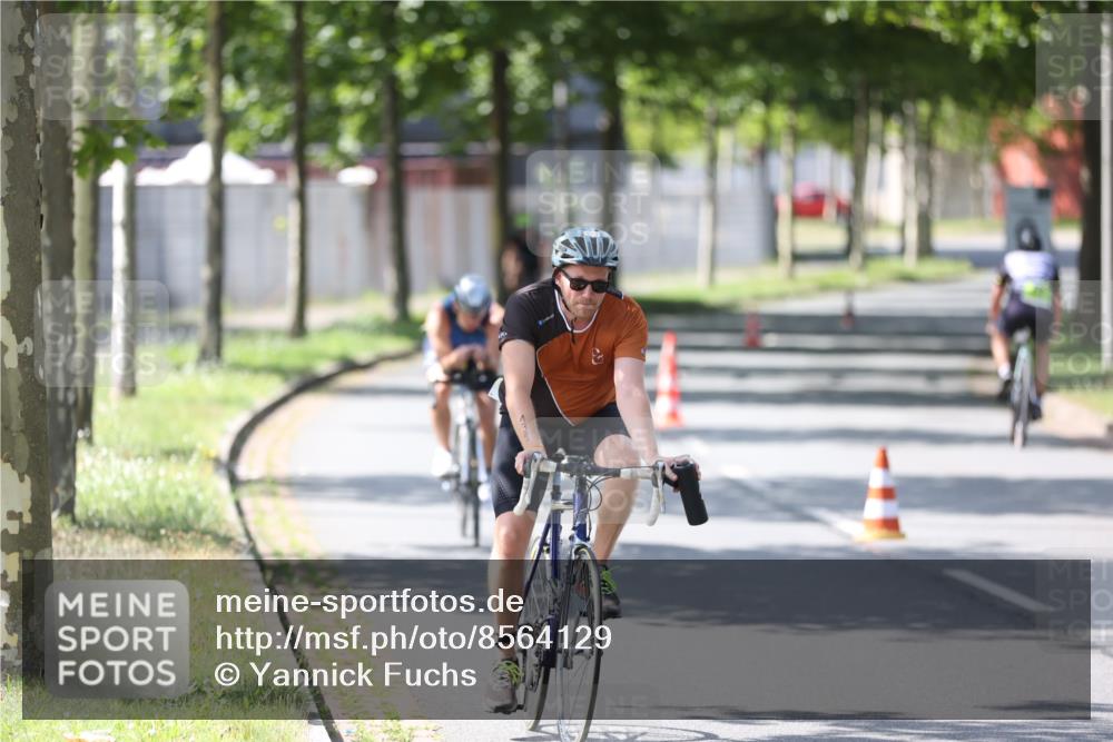 10.08.2025 - GEWOBA Citytriathlon Bremen Yannick Fuchs http://msf.ph/oto/8564129 10.08.2025 14:40:05 Radfahren 52, 59, 69, 139, 217, 225, 274 meine-sportfotos.de
