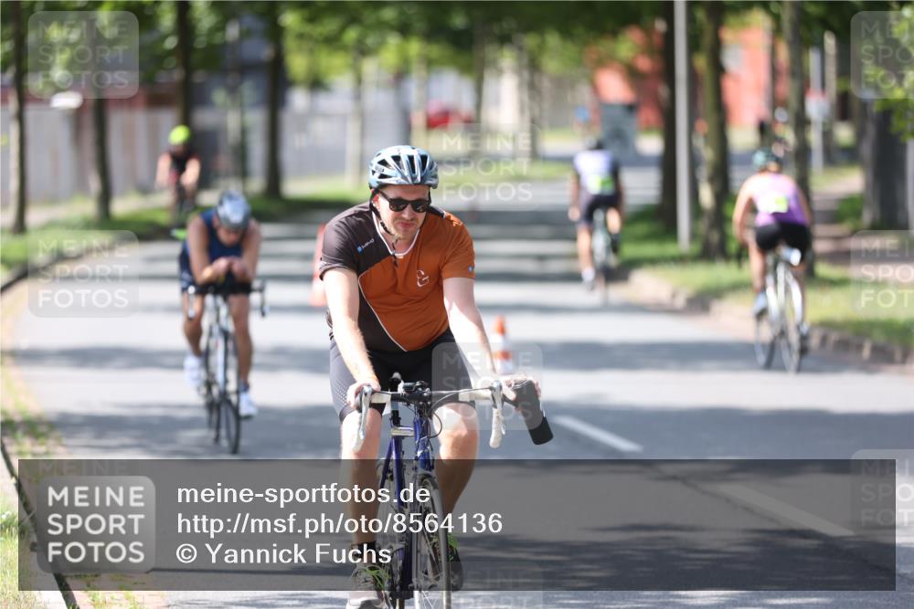 10.08.2025 - GEWOBA Citytriathlon Bremen Yannick Fuchs http://msf.ph/oto/8564136 10.08.2025 14:40:05 Radfahren 52, 59, 69, 139, 217, 225, 274 meine-sportfotos.de