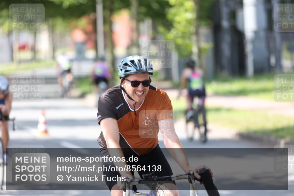 10.08.2025 - GEWOBA Citytriathlon Bremen Yannick Fuchs http://msf.ph/oto/8564138 10.08.2025 14:40:06 Radfahren 52, 59, 69, 139, 225, 274 meine-sportfotos.de