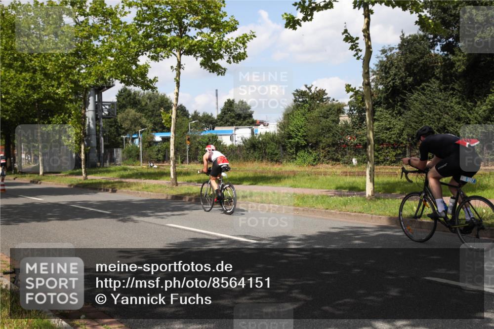 10.08.2025 - GEWOBA Citytriathlon Bremen Yannick Fuchs http://msf.ph/oto/8564151 10.08.2025 12:43:48 Radfahren 608, 837, 842, 907, 925, 954, 955, 1012 meine-sportfotos.de