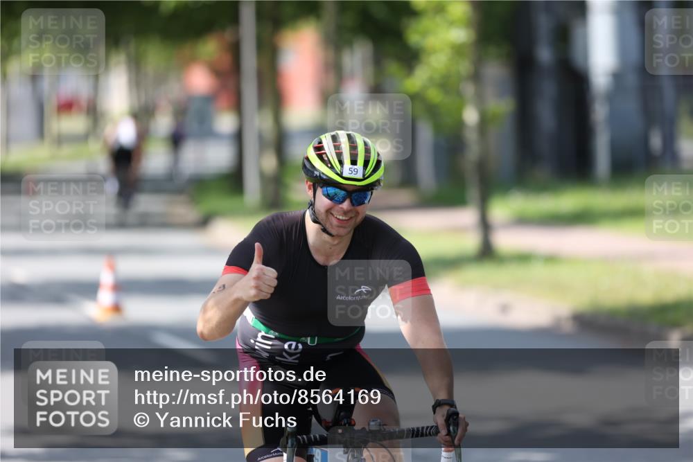 10.08.2025 - GEWOBA Citytriathlon Bremen Yannick Fuchs http://msf.ph/oto/8564169 10.08.2025 14:40:13 Radfahren 52, 59, 69, 139, 225 meine-sportfotos.de
