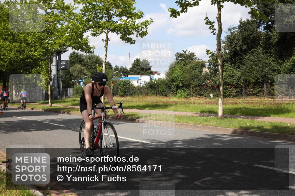10.08.2025 - GEWOBA Citytriathlon Bremen Yannick Fuchs http://msf.ph/oto/8564171 10.08.2025 12:44:05 Radfahren 608, 661, 731, 908, 954, 1036 meine-sportfotos.de