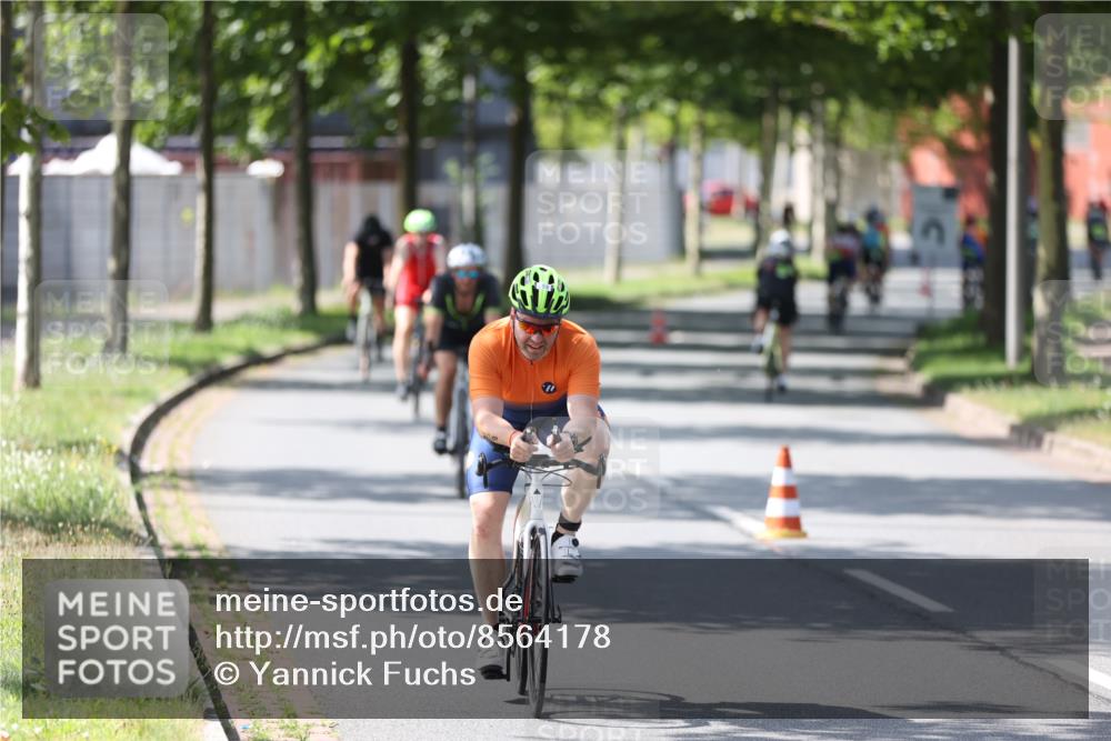 10.08.2025 - GEWOBA Citytriathlon Bremen Yannick Fuchs http://msf.ph/oto/8564178 10.08.2025 14:40:27 Radfahren 29, 47, 242, 258, 297, 529 meine-sportfotos.de