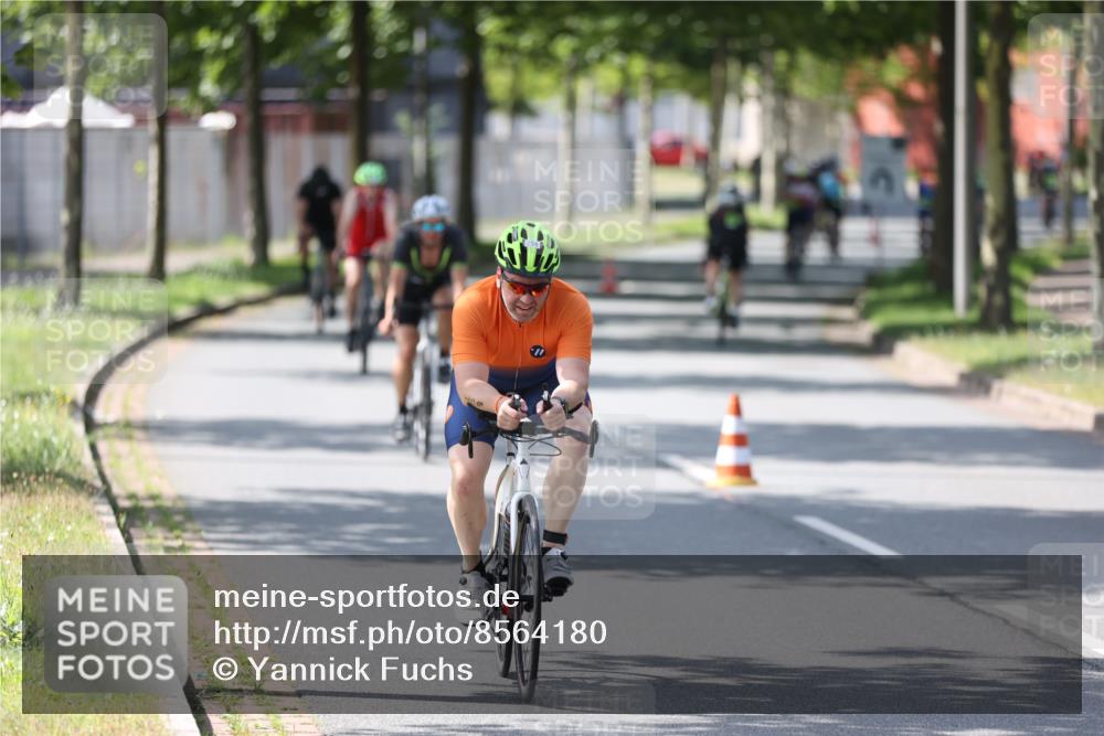 10.08.2025 - GEWOBA Citytriathlon Bremen Yannick Fuchs http://msf.ph/oto/8564180 10.08.2025 14:40:27 Radfahren 29, 47, 242, 258, 297, 529 meine-sportfotos.de