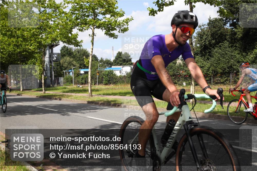 10.08.2025 - GEWOBA Citytriathlon Bremen Yannick Fuchs http://msf.ph/oto/8564193 10.08.2025 12:44:19 Radfahren 661, 669, 693, 703, 713, 731, 746, 908, 911, 965 meine-sportfotos.de