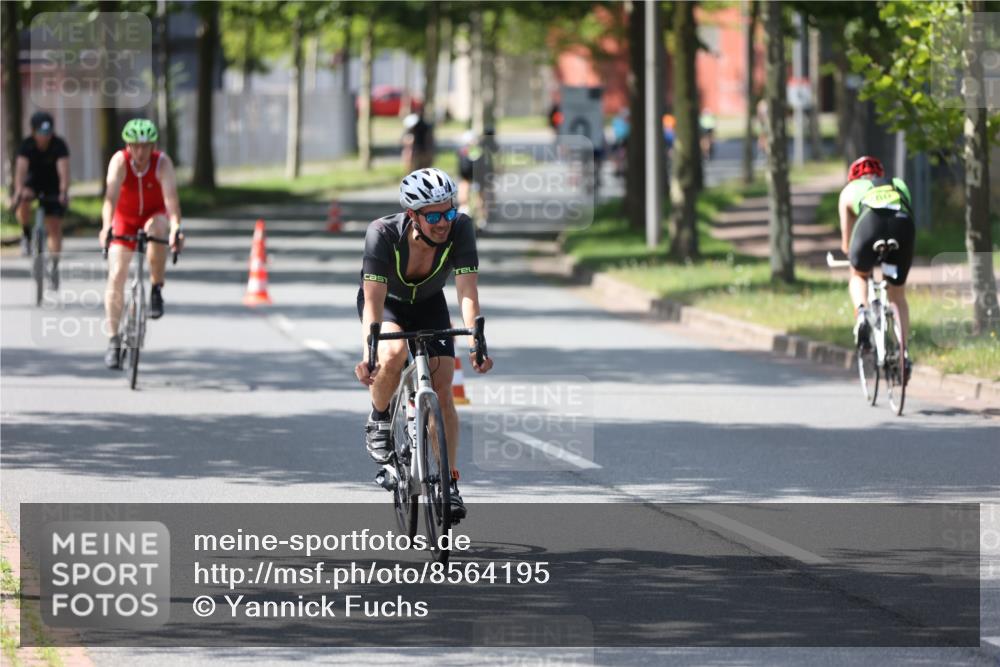 10.08.2025 - GEWOBA Citytriathlon Bremen Yannick Fuchs http://msf.ph/oto/8564195 10.08.2025 14:40:29 Radfahren 29, 47, 131, 242, 258, 297, 529 meine-sportfotos.de