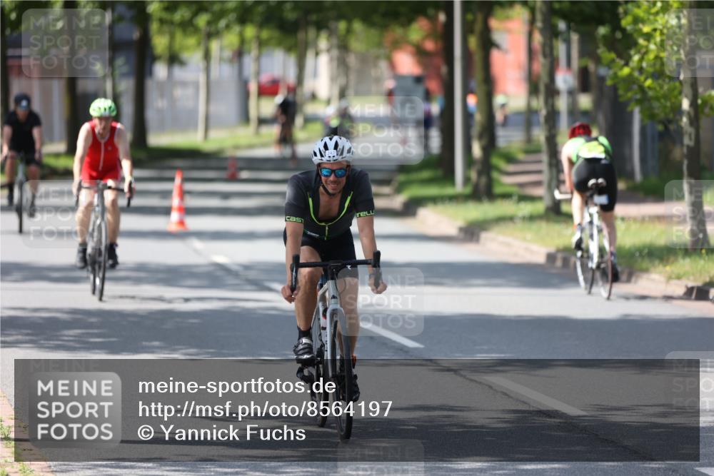 10.08.2025 - GEWOBA Citytriathlon Bremen Yannick Fuchs http://msf.ph/oto/8564197 10.08.2025 14:40:29 Radfahren 29, 47, 131, 242, 258, 297, 529 meine-sportfotos.de