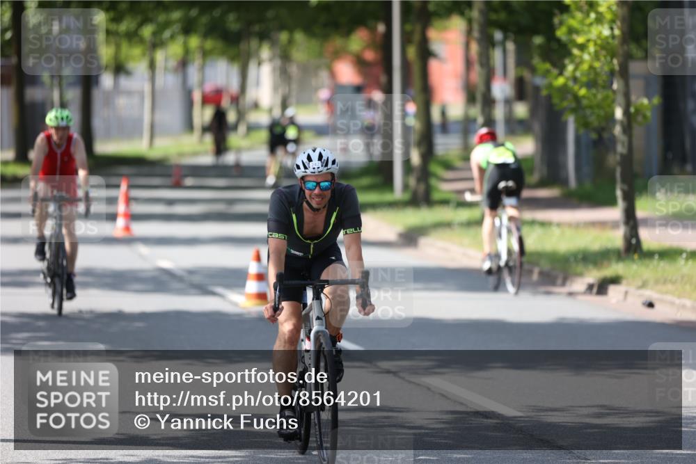 10.08.2025 - GEWOBA Citytriathlon Bremen Yannick Fuchs http://msf.ph/oto/8564201 10.08.2025 14:40:29 Radfahren 29, 47, 131, 242, 258, 297, 529 meine-sportfotos.de