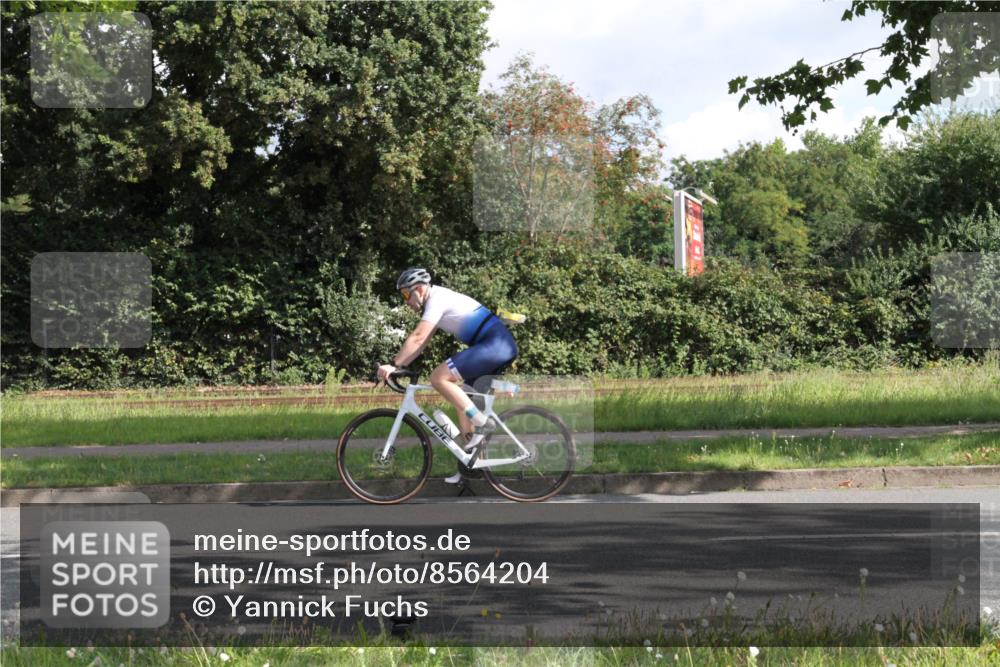 10.08.2025 - GEWOBA Citytriathlon Bremen Yannick Fuchs http://msf.ph/oto/8564204 10.08.2025 10:55:27 Radfahren 19, 163, 211, 219, 397, 444 meine-sportfotos.de