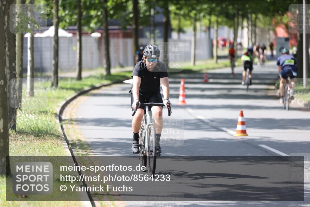 10.08.2025 - GEWOBA Citytriathlon Bremen Yannick Fuchs http://msf.ph/oto/8564233 10.08.2025 14:40:33 Radfahren 29, 47, 131, 186, 211, 242, 258, 289, 297, 529 meine-sportfotos.de