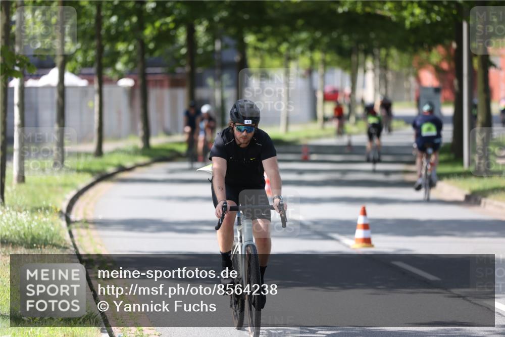 10.08.2025 - GEWOBA Citytriathlon Bremen Yannick Fuchs http://msf.ph/oto/8564238 10.08.2025 14:40:33 Radfahren 29, 47, 131, 186, 211, 242, 258, 289, 297, 529 meine-sportfotos.de