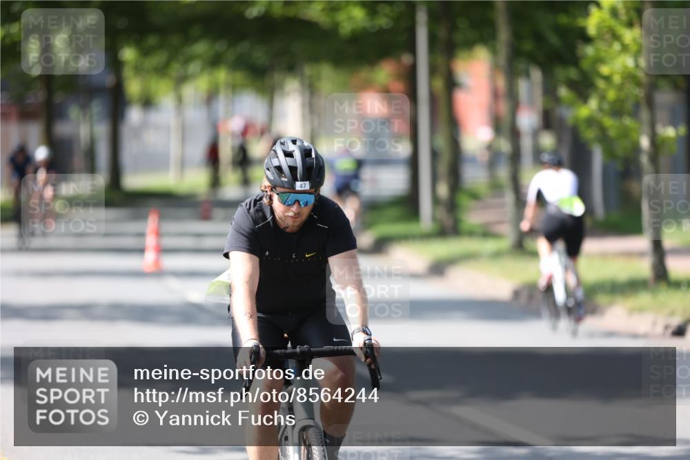 10.08.2025 - GEWOBA Citytriathlon Bremen Yannick Fuchs http://msf.ph/oto/8564244 10.08.2025 14:40:34 Radfahren 29, 47, 131, 186, 211, 242, 258, 289, 297, 529 meine-sportfotos.de
