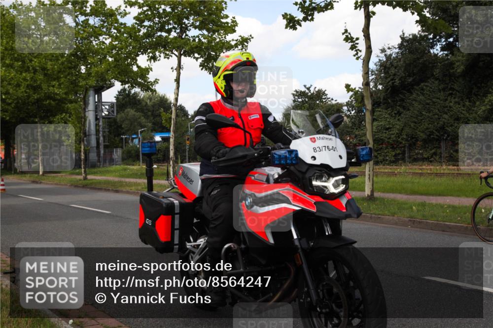 10.08.2025 - GEWOBA Citytriathlon Bremen Yannick Fuchs http://msf.ph/oto/8564247 10.08.2025 12:44:52 Radfahren 607, 638, 647, 716, 727, 786, 809, 816, 819, 958, 1030 meine-sportfotos.de