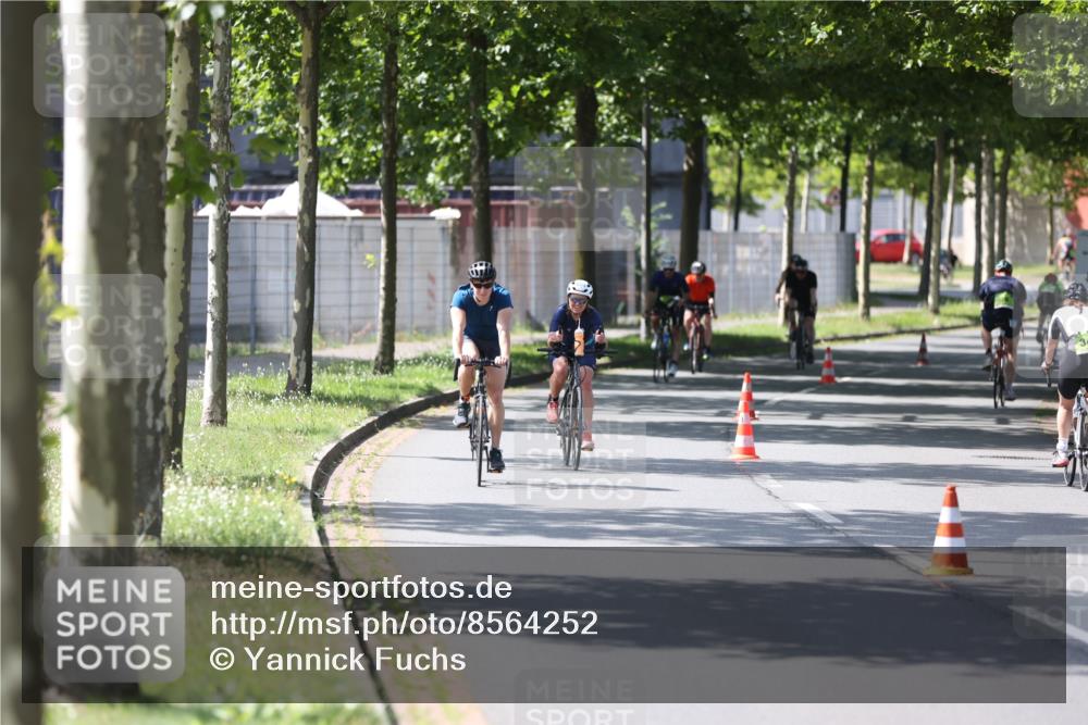 10.08.2025 - GEWOBA Citytriathlon Bremen Yannick Fuchs http://msf.ph/oto/8564252 10.08.2025 14:40:36 Radfahren 29, 47, 131, 186, 211, 224, 242, 258, 289, 297, 529 meine-sportfotos.de