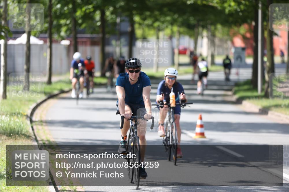 10.08.2025 - GEWOBA Citytriathlon Bremen Yannick Fuchs http://msf.ph/oto/8564259 10.08.2025 14:40:39 Radfahren 29, 47, 131, 186, 211, 224, 242, 258, 289, 297, 529 meine-sportfotos.de