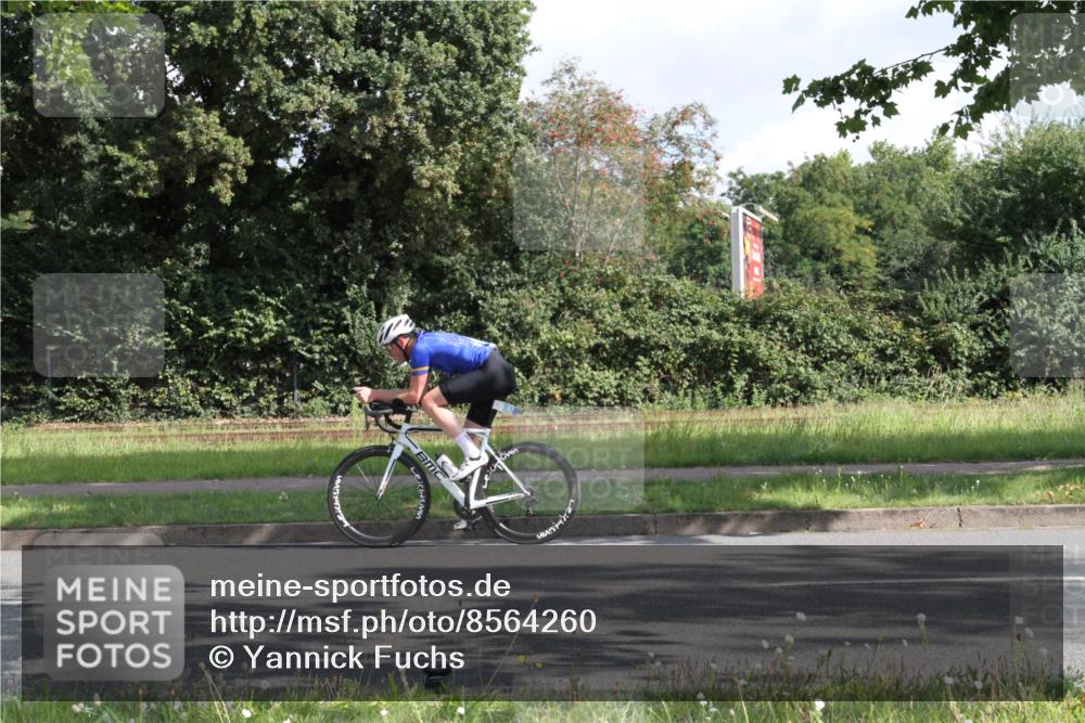 10.08.2025 - GEWOBA Citytriathlon Bremen Yannick Fuchs http://msf.ph/oto/8564260 10.08.2025 10:55:50 Radfahren 93, 117, 207, 444, 480, 485 meine-sportfotos.de