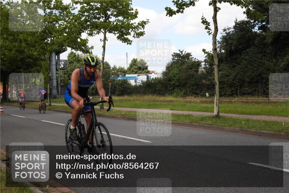 10.08.2025 - GEWOBA Citytriathlon Bremen Yannick Fuchs http://msf.ph/oto/8564267 10.08.2025 12:44:59 Radfahren 638, 647, 716, 727, 786, 808, 809, 816 meine-sportfotos.de