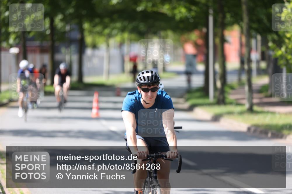10.08.2025 - GEWOBA Citytriathlon Bremen Yannick Fuchs http://msf.ph/oto/8564268 10.08.2025 14:40:40 Radfahren 29, 47, 131, 186, 211, 224, 242, 258, 289, 297, 529 meine-sportfotos.de