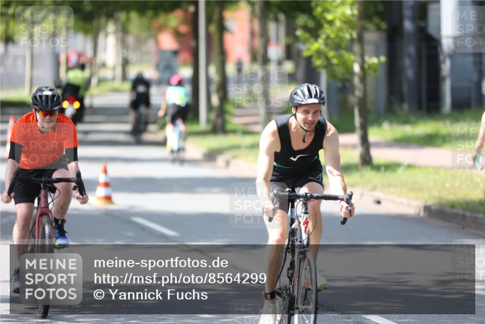 10.08.2025 - GEWOBA Citytriathlon Bremen Yannick Fuchs http://msf.ph/oto/8564299 10.08.2025 14:40:45 Radfahren 29, 131, 177, 186, 211, 224, 289, 297, 529 meine-sportfotos.de